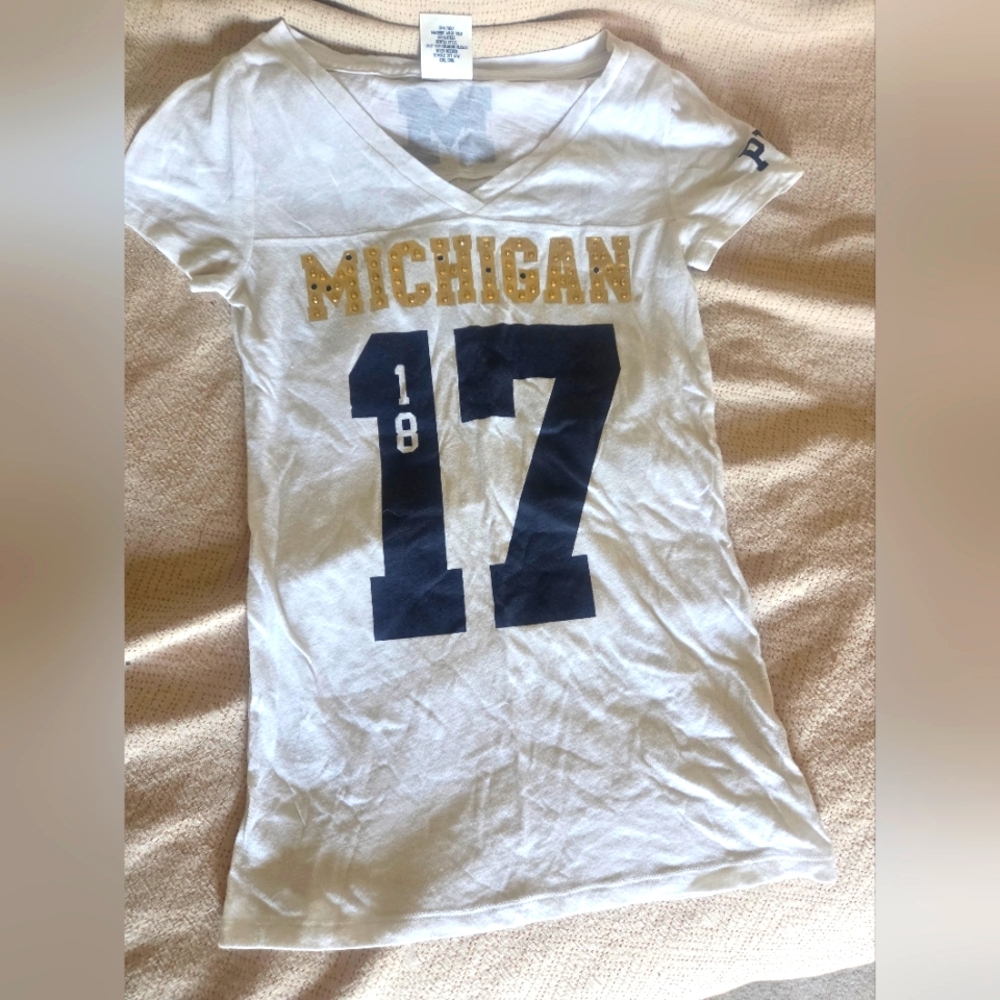 Michigan Wolverines Tshirt Vintage VsPink
